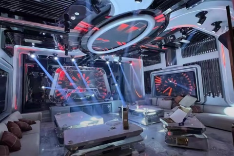 星城夜未央 点亮你的青春时光